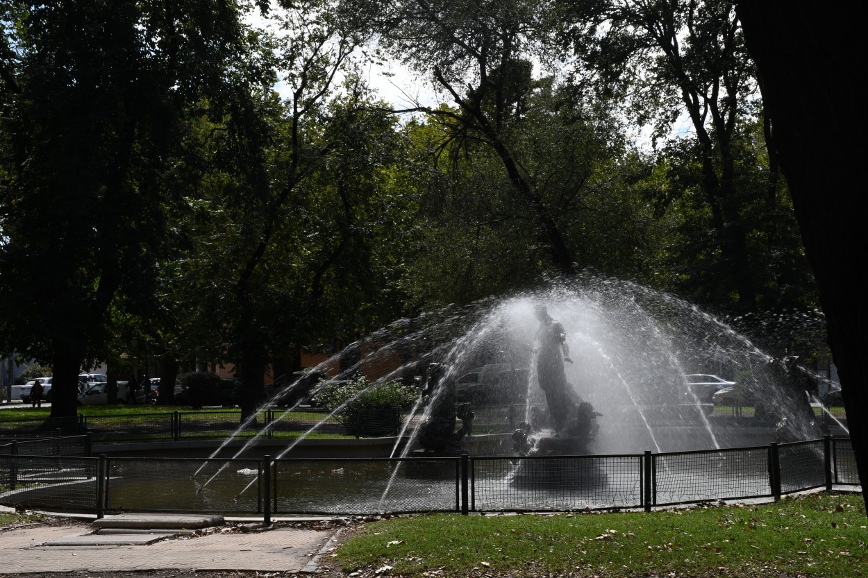 FotoRevista / Convocatoria / Refrescandose de Jose Charles Mengeon