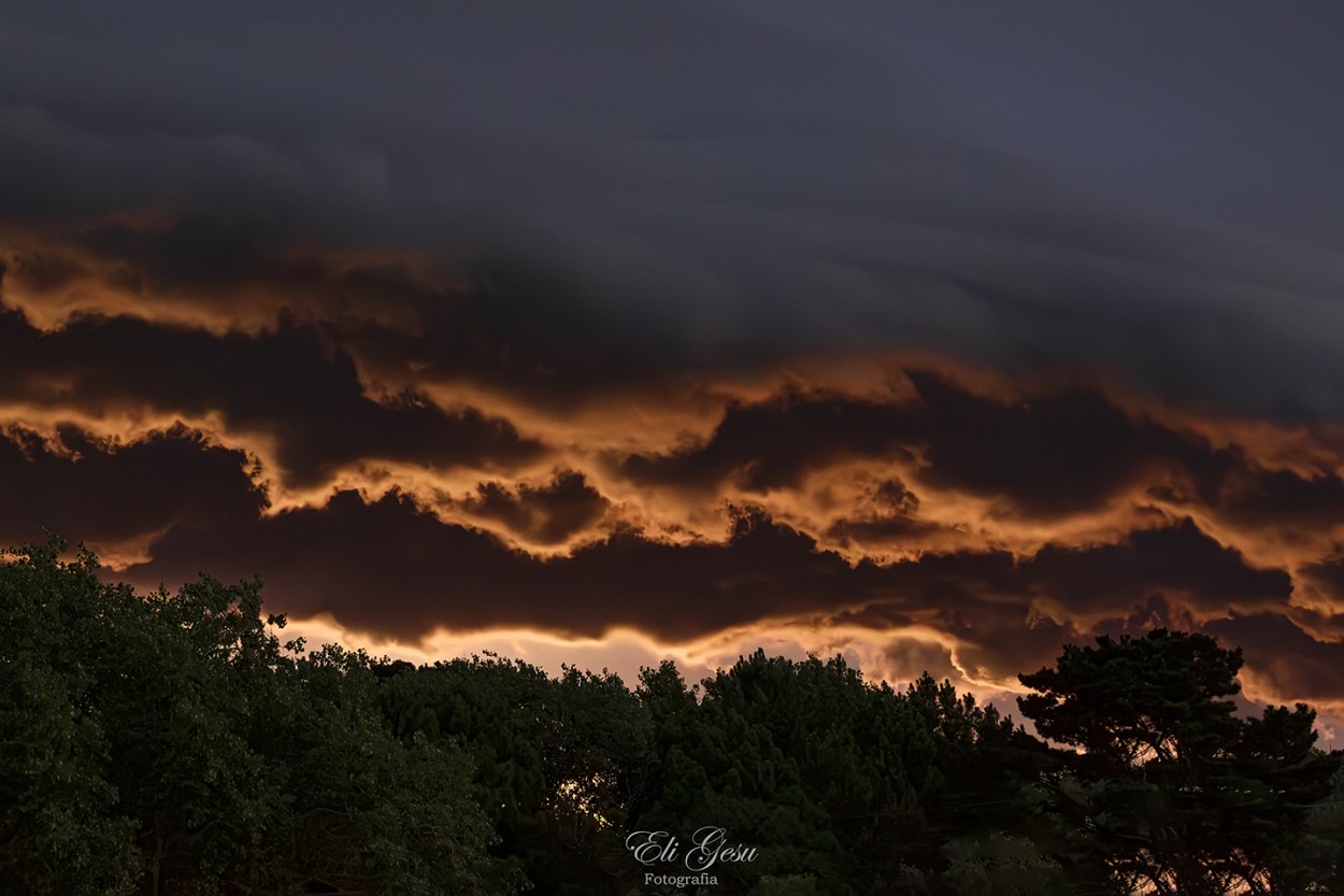 FotoRevista / Elizabeth Gesualdo / Se viene la tormenta